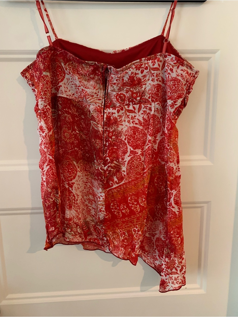 Le Chateau , women's Red chiffon Floral Print Spaghetti Strap Women's Camisole L - Picture 3 of 3